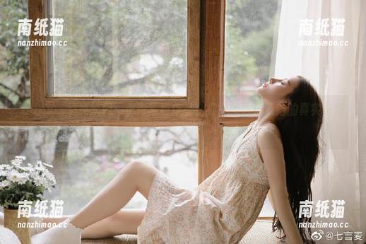 pans-小青 pans - 清纯瞬间:小青写真作品合集,图片记录她的真实与纯真.txt