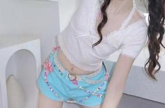pans – 精致优雅，小颖长腿写真资源库的独特魅力.txt