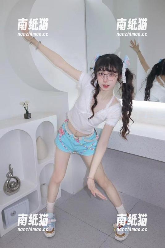 pans-小颖 pans - 精致优雅,小颖长腿写真资源库的独特魅力.txt