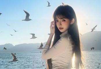 pans – 带你走进英英水手服私拍图集，感受海洋的清新与自由.txt