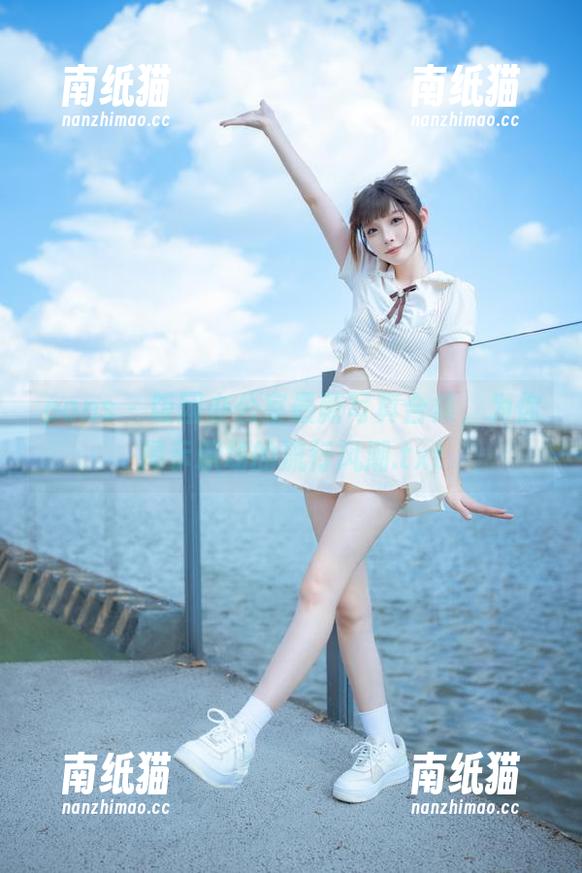 pans-饭团 pans - 饭团办公室最新写真合集,为你揭示职场的流行风潮.txt