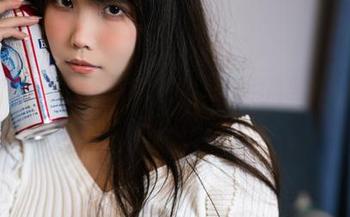 一智智时尚写真大揭秘：不可错过的裤里丝风格图包大赏.txt