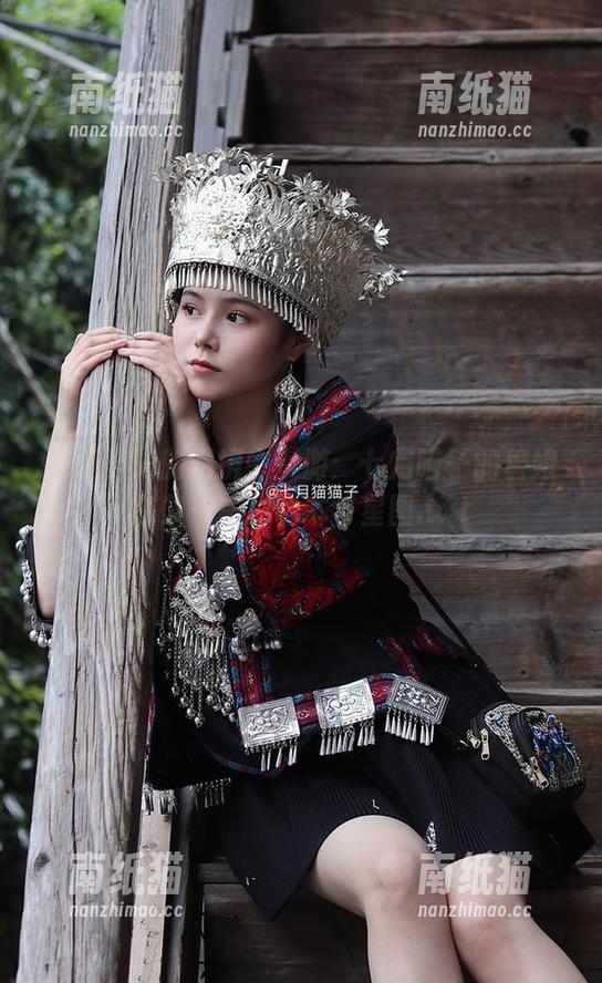 七月喵子 在无圣光的幻境中漫游:七月喵子的兽娘图集——月食本与星图.txt
