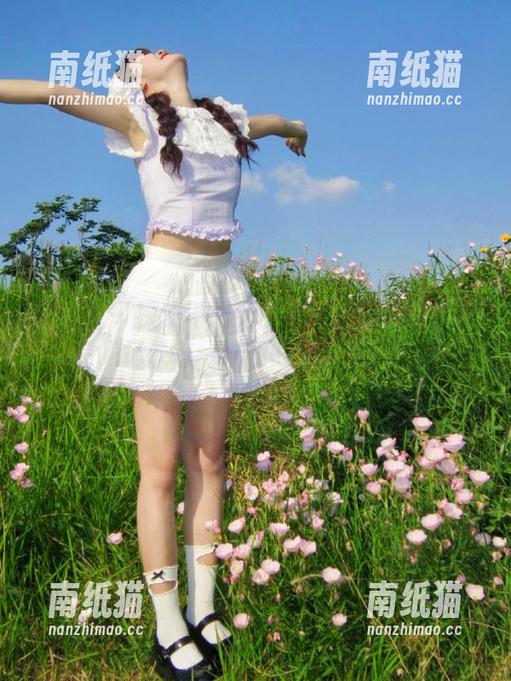 不爱笑的赛琳 微密圈 - 探索不爱笑的赛琳的短裙全套作品,记录每一瞬间的动人风采.txt