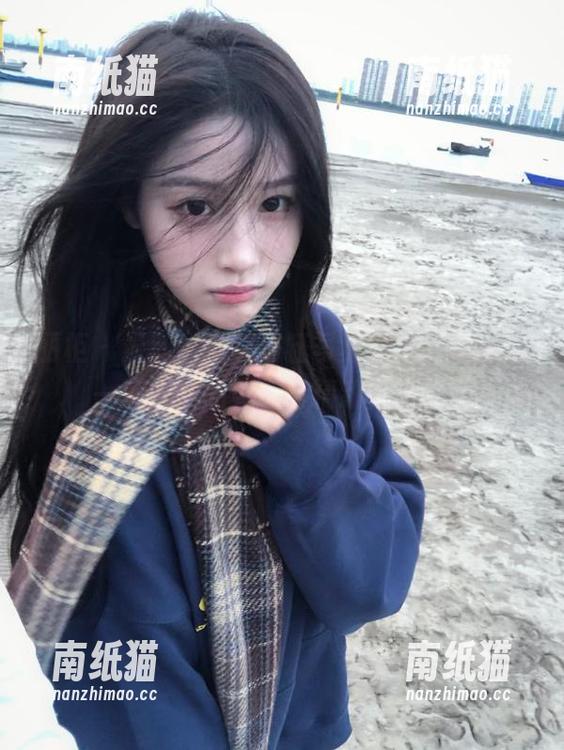 丽柜-凌凌 丽柜 - 最新!凌凌浴缸写真更新,捕捉每一滴水中的柔美与精致生活.txt