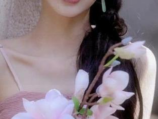丽柜 – 让人沉醉的钟晴黑色写真：超高质量原图大合集.txt