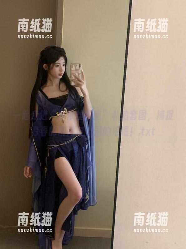 乔依丝joys 一起走进“乔依丝教室”私拍套图,捕捉青春的瞬间与校园的浪漫!.txt