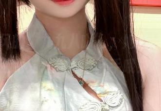 温柔如风的“九九八吖”，她的纯白写真精选绝对让你爱不释手哦！.txt