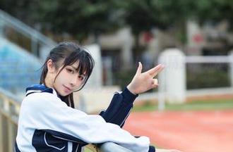 探索九曲Jean的写真艺术，怨仇OL原图精选，捕捉瞬间的情感与力量！.txt