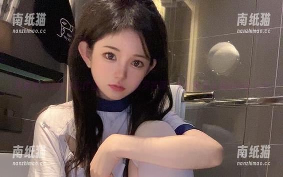 倦倦喵 探索倦倦喵的私拍作品,感受“埃罗芒阿”中的青春与美好回忆.txt