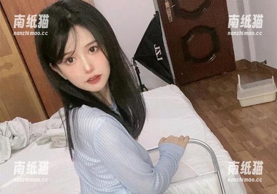 倦倦喵 倦倦喵的网袜写真集分享:从姿态到色彩,感受每一张照片的故事!.txt