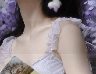 克拉女神 – 眼镜下的吕佳：高清写真作品集，谱写青春与时尚的交响曲.txt