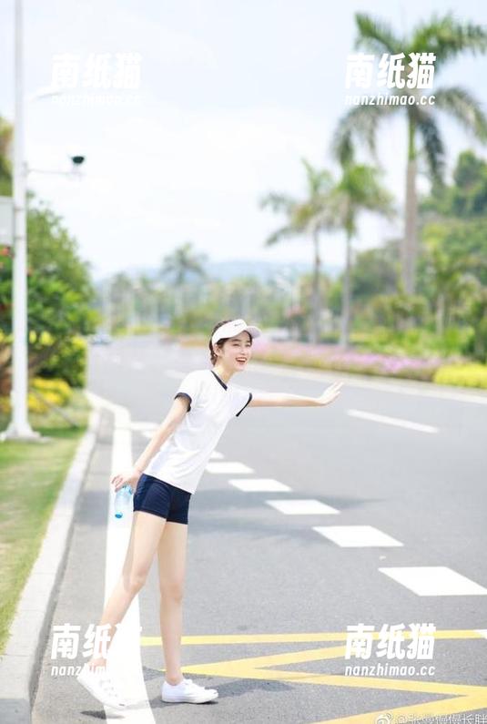 克拉女神-宋黛 克拉女神 - 在宋黛的教室,共享与众不同的写真图片,感受艺术与生活的完美结合!.txt