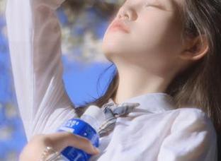 克拉女神 – 苏可可的妹妹：青春写真图册中的灵动瞬间，谁能不爱？.txt