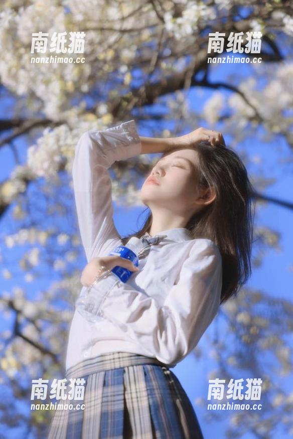 克拉女神-苏可可 克拉女神 - 苏可可的妹妹:青春写真图册中的灵动瞬间,谁能不爱?.txt