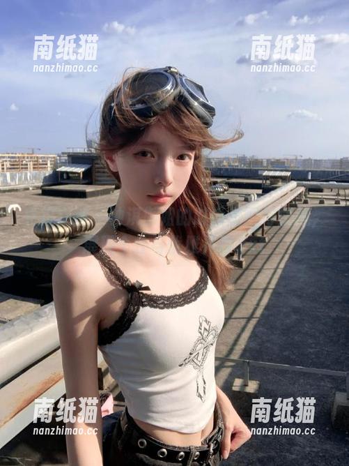 克拉女神-钟淇 克拉女神 - 钟淇御姐的时尚美图与壁纸,展现个性与优雅并存.txt