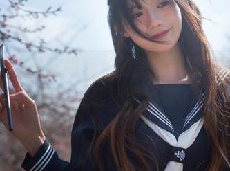 兔子Zzz不吃胡萝卜的高清美图，阴天的小确幸，细腻而温暖.txt
