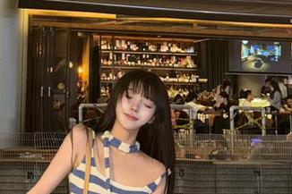 兔玩映画写真合集：袜子不脱，纯粹记录美好时光.txt