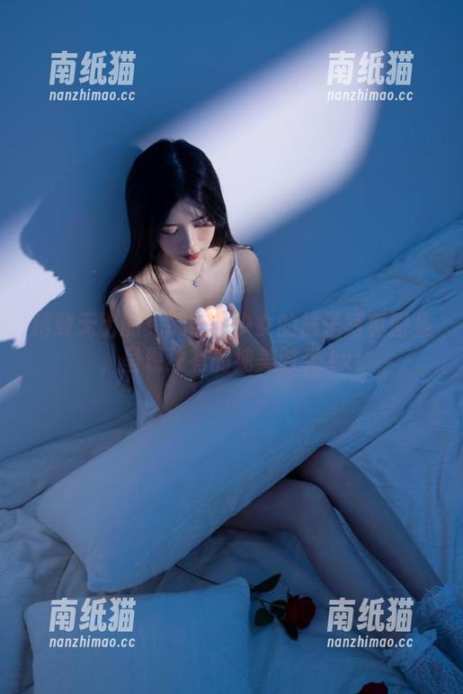 兔玩映画 精致无比的兔玩映画少女的袜子写真图集,呈现独有的纯美时光.txt