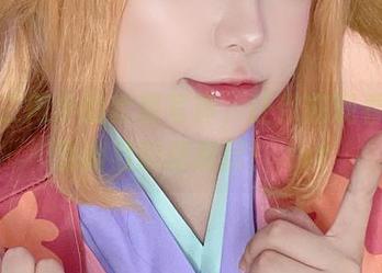 六二二同学的套装写真，让你在观看中找到幽默的新高度！.txt