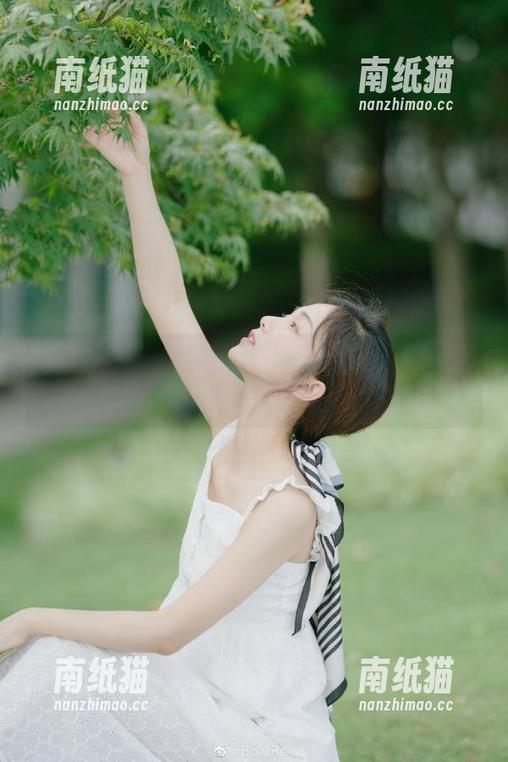 初夏女神-依依 初夏女神 - 最新更新!依依泳池写真集续写清澈与性感的无限风情.txt
