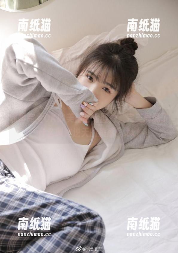 北哥完全OK 北哥完全OK的美脚高清图片,完美展现了什么叫做逆天的美感!.txt