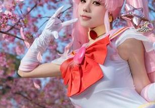 最新套图曝光：咬人小小兔重现原神申鹤明枪经典瞬间！.txt