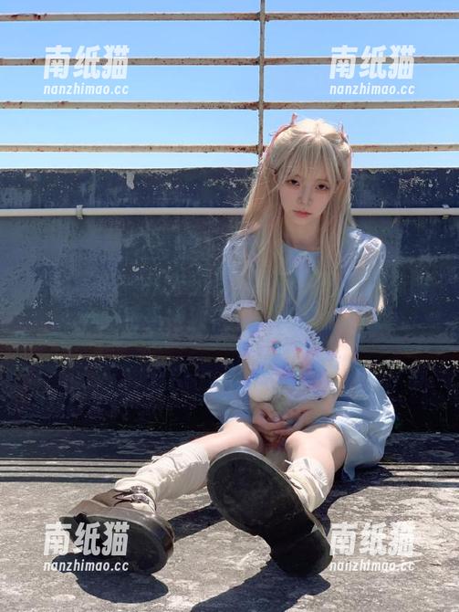 唐韵写真-彩玉 唐韵写真 - 从未见过的彩玉:私房网袜图集,感受她独特的时尚魅力.txt