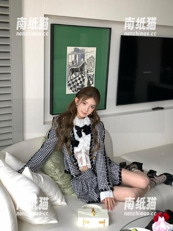 嗲囡囡-小蛮妖yummy 嗲囡囡 - 在线获取小蛮妖yummy天台写真独家合集,沉醉在她的绝美时刻!.txt