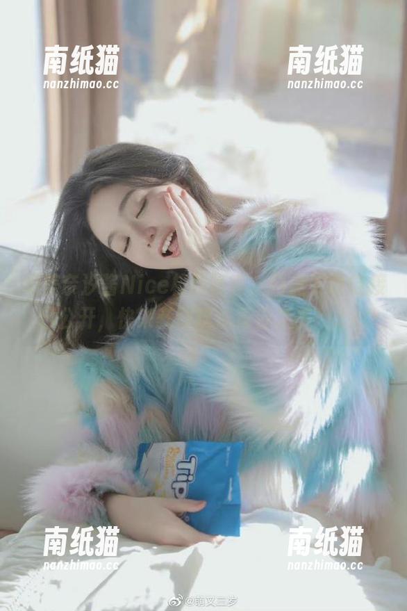 奈汐酱Nice 绝美奈汐酱Nice校服写真,网盘下载链接已公开,快来获取这份青春之美!.txt