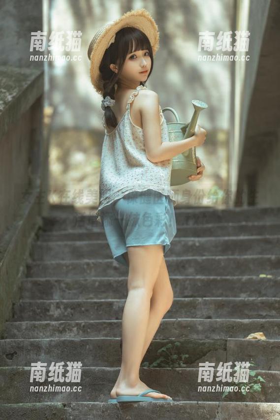 女主K 女主K在线美图,保健医师身份给你的生活增添一抹色彩!.txt