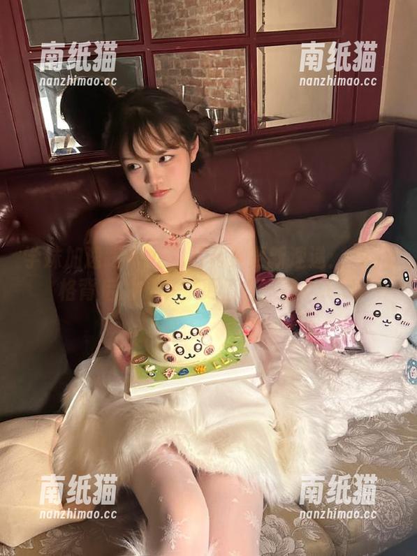 学妹加速跑-九九 学妹加速跑 - 九九写真集更新速递:JK风格背后的故事,更值得一看!.txt