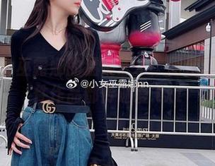 探索小女巫露娜的温柔艺术：图库里的每一件作品都传递爱.txt
