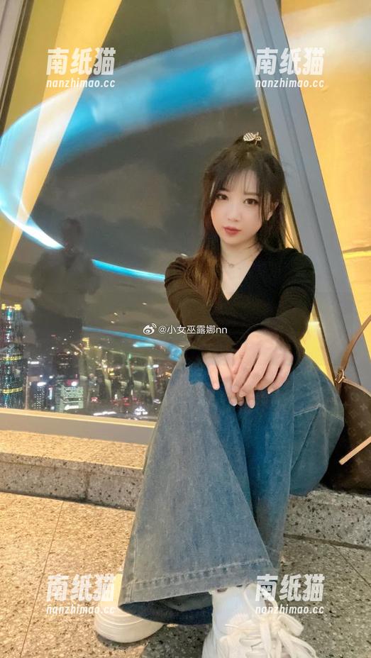 小女巫露娜的万圣节美图大放送，壁纸版惊悚搞笑，让你乐翻天！.txt
