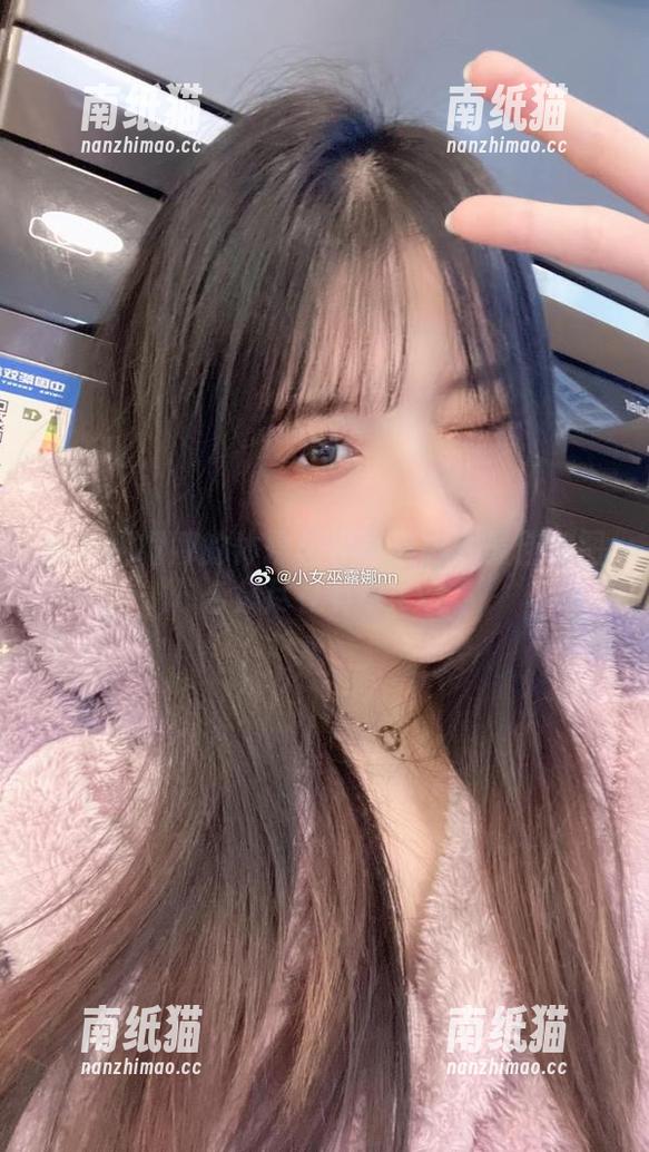 小女巫露娜 小女巫露娜的体操服艺术摄影:最佳美图合集尽在其中.txt