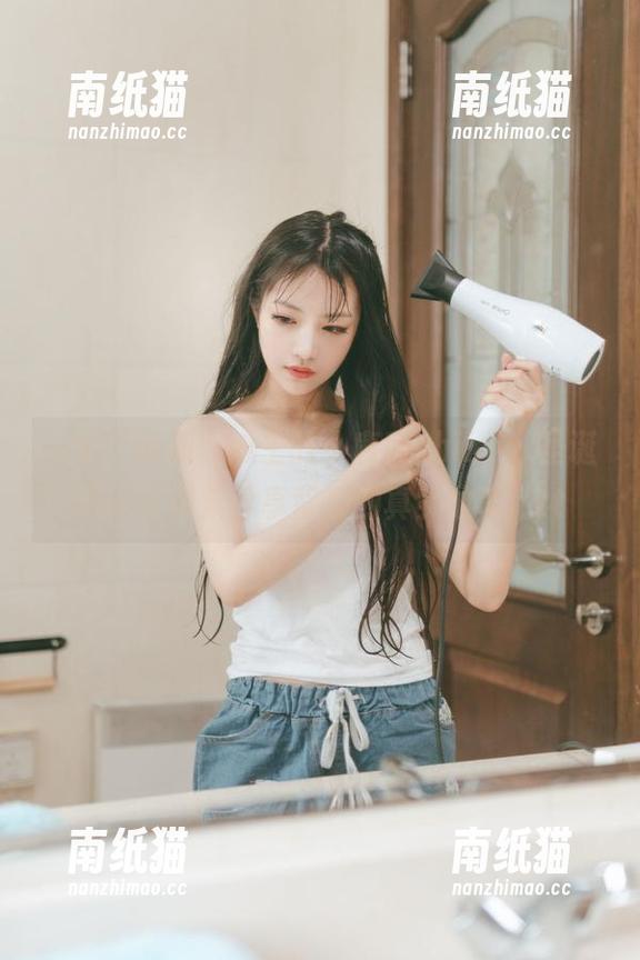 小鹿鹿shika 一个“照骗”博主的小鹿鹿shika,圣诞六花写真集分享背后的真实故事.txt