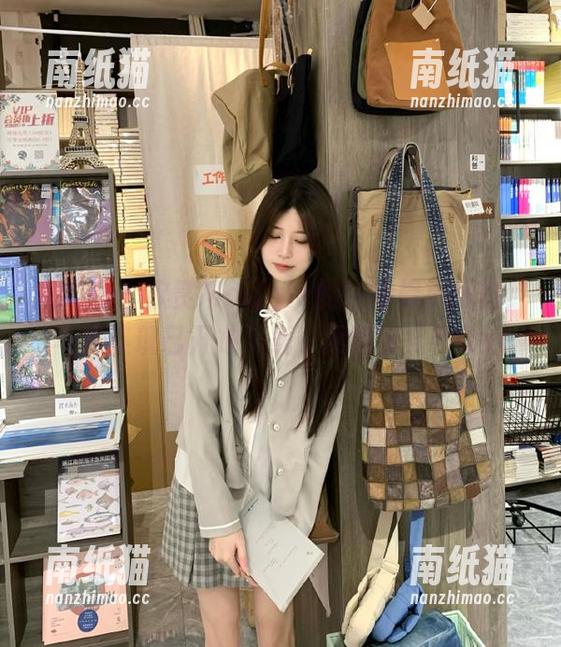 尤果网-Maggie 尤果网 - 欣赏Maggie的独特棉袜风格,写真集现已开放下载,尽情享受!.txt