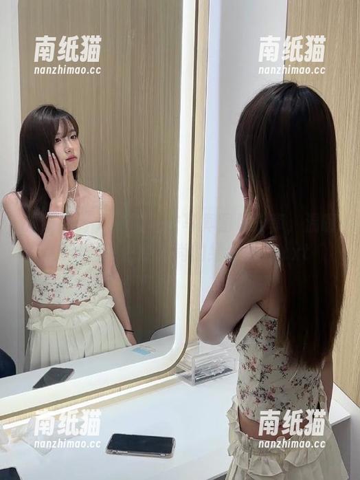 尤果网-尤娜娜 尤果网 - 尤娜娜毛衣写真图包分享,温暖的氛围中感受时尚的经典魅力.txt