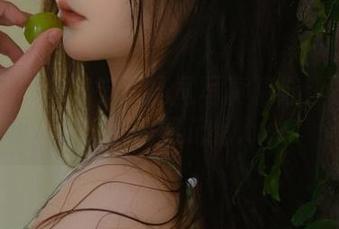 尤果网 – 李思宁双马尾写真精选：美丽瞬间重塑青春记忆.txt