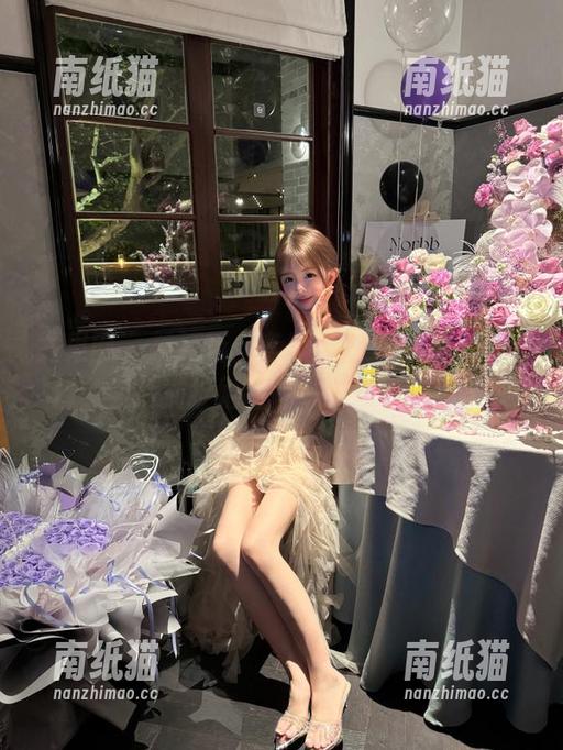 尤果网-李思宁 尤果网 - 新更新:李思宁的红裙写真,以精美图片捕捉她的每一个迷人瞬间.txt