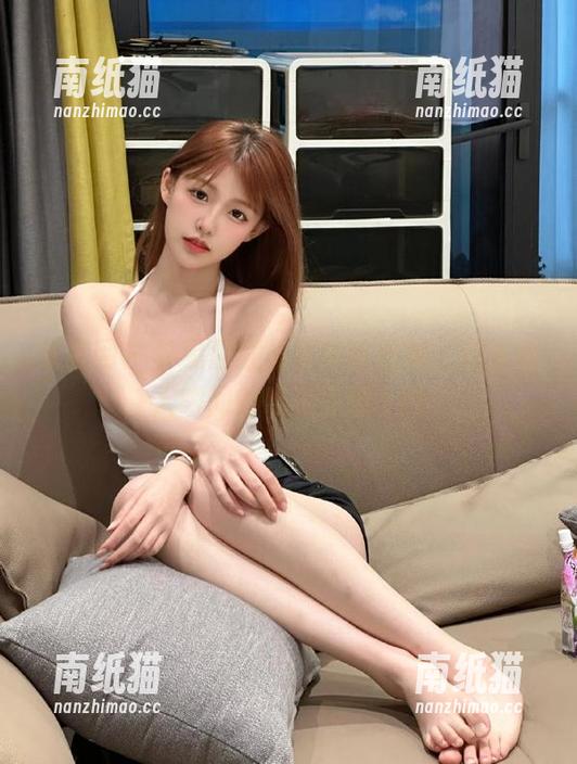 尤果网-李易童 尤果网 - 李易童红裙写真作品集,感受动人瞬间的唯美原图.txt