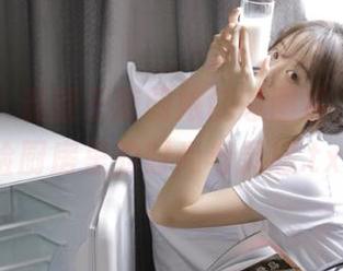 尤果网 – 最新王莹厨娘创意图片，带你体验厨房里的时尚与灵感.txt