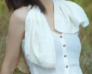 尤果网 – 时尚与自然的碰撞：青树短裙写真套图，带你领略独特视觉体验.txt