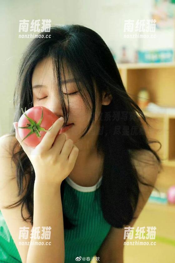 尤物馆-Kely香香 尤物馆 - Kely香香豹纹系列写真原图合集:展现鲜明个性的同时,尽显优雅与力量.txt