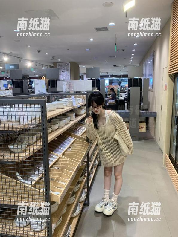 尤蜜荟-思淇Sukiii 尤蜜荟 - 揭秘思淇Sukiii:她与福利图片之间的秘密关系,你一定想知道!.txt