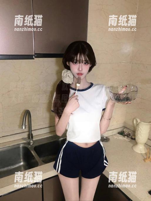 就是阿朱啊 微密圈 - 体验“就是阿朱啊”作品“人来人往”的迷人氛围,立即下载多款精彩图包,感受艺术之美。.txt