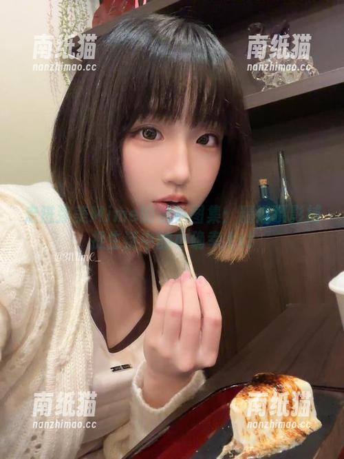 弥美Mime 走进弥美Mime的粉色图集:精选摄影捕捉生活中的小确幸.txt