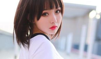 您的蛋蛋最新写真资源上线，鬼父爱莉酱带你走进奇妙世界！.txt