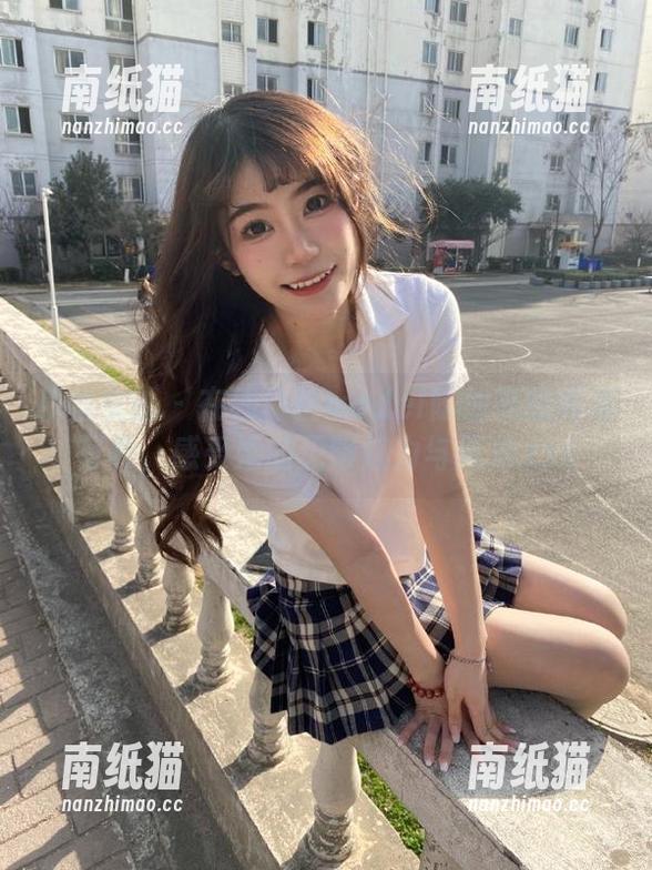 慕丝女郎-model陈 慕丝女郎 - 在线体验model陈油亮的高清写真,感受她的无限魅力与风采.txt