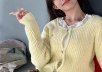 推女神 – 私房摄影新星刘飞儿Faye：天台上无畏风格，尽情展现动人图片！.txt